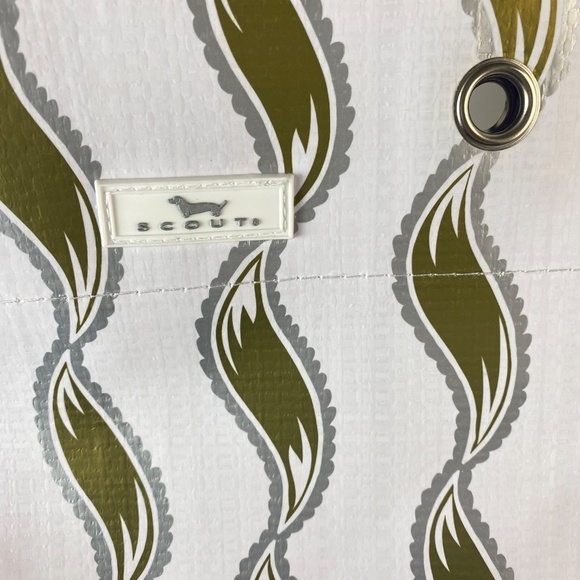 SCOUT Mixed Size Gift Bag Set (Set of 3) in Silver Lining - Picture 4 of 6